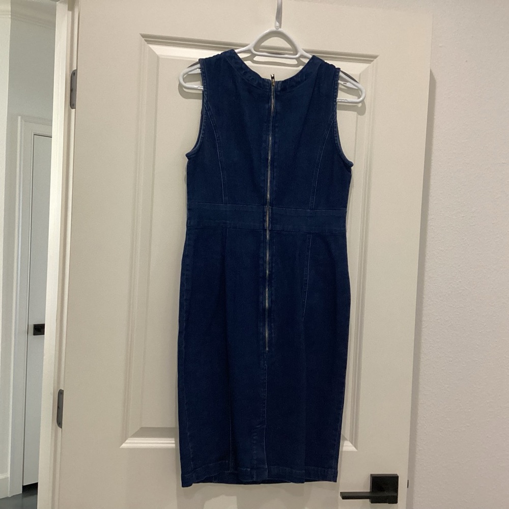 VENUS Navy Blue Gold Button-Front Midi Dress with Gold Chain -Size 8 - NWOT - Picture 3 of 4